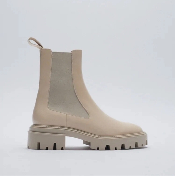 ZARA Leather Lug Sole Ankle Boots With elastic side panels. Tan. Size US 6.5 main image 4